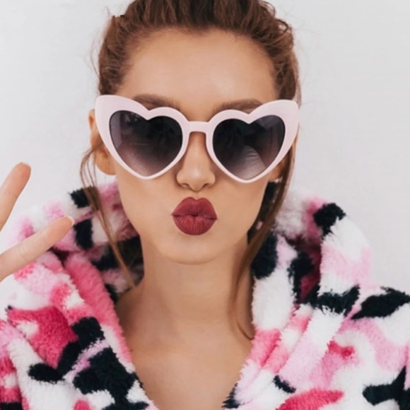 Heart Frames - Picture 2 of 7